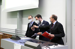 Absolventenverabschiedung 2021 im Hörsaal des SRG