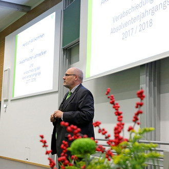 Absolventenfeier 2018 Hörsaal Redner Prof. Rehtanz