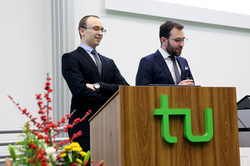Absolventenverabschiedung 2021 im Hörsaal des SRG, Mirza Arnaut und André Kosak