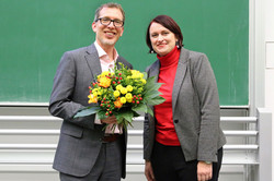 Absolventenfeier 2023 Hörsaal, Dank an Dr.-Ing. Jörg-Peter Elbers von Dunja Wagner