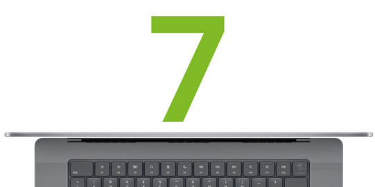 Ausschnitt Laptop aufgeklappt