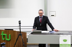 Absolventenverabschiedung 2021 im Hörsaal des SRG, Prof. Pfost