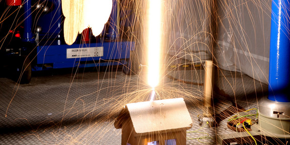 Tag der offenen Tür 2019, Feuer, Blitz und Funke