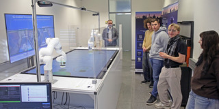 Dortmunder Hochschultage 2026 - 6G Dortmunder Hochschultage 2026 - 6G Labor mit Schülern und Schülerinnen